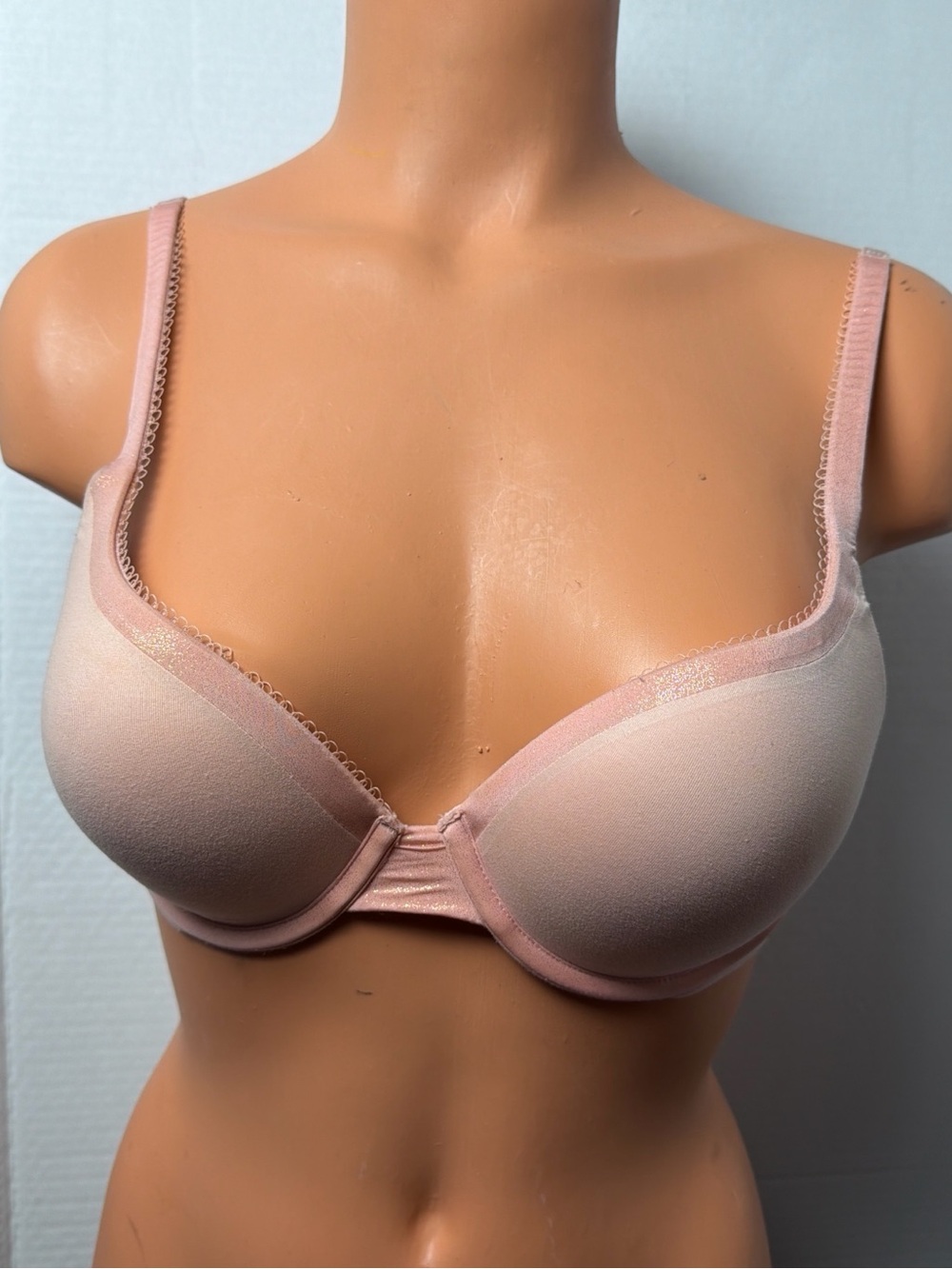 Victoria's Secret Blush Pink Molded Underwire T-Shirt Bra 32C